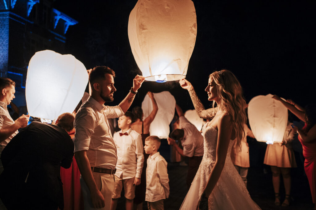 Lâcher de lanterne près de Lens